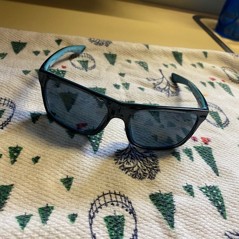Men’s sunglasses